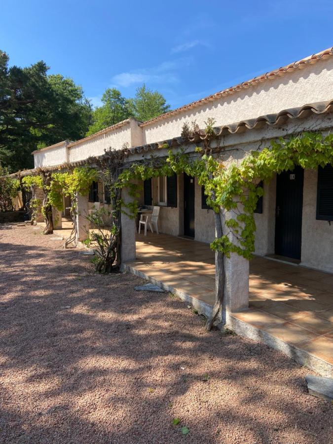 Les Lodges De La Plage U Dragulinu ซารี โซเลนซารา ภายนอก รูปภาพ