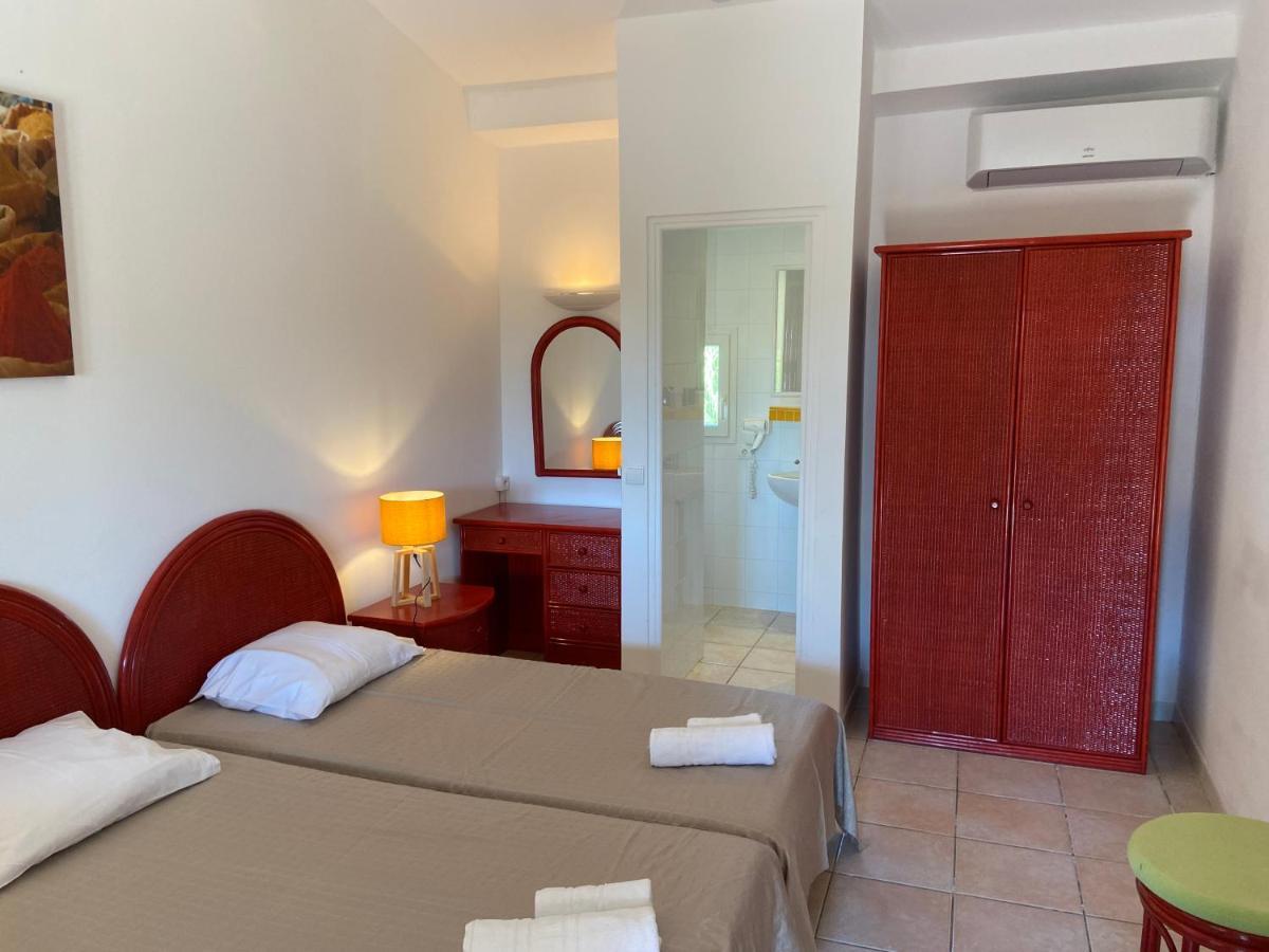 Les Lodges De La Plage U Dragulinu ซารี โซเลนซารา ภายนอก รูปภาพ